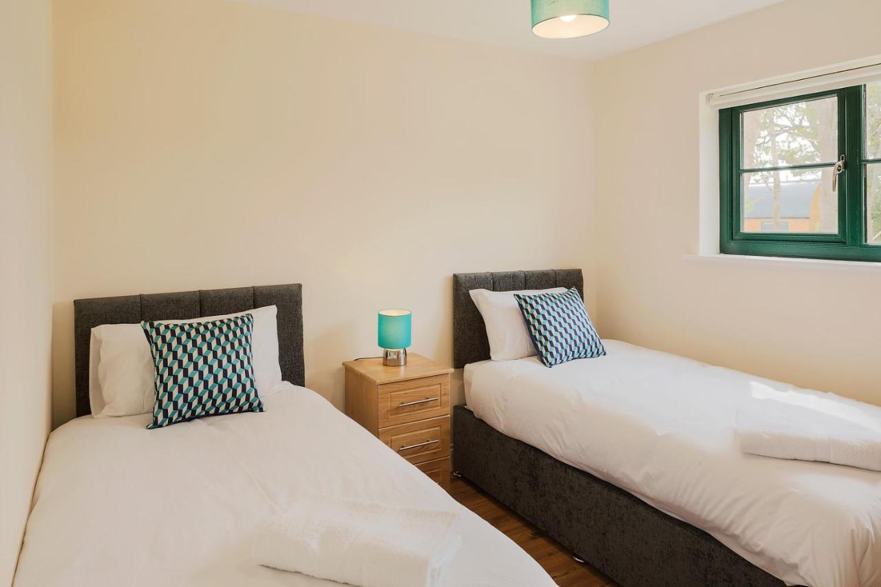 Oakwell Holiday Village Ramelton Exterior photo